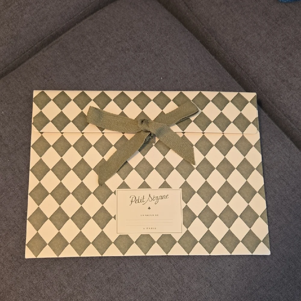 Sezane Green and Cream Gift Bag